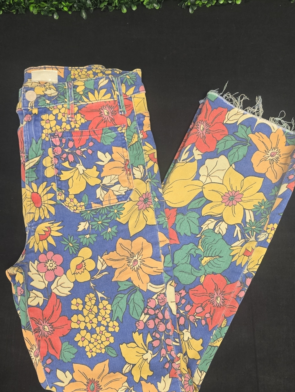 MOTHER The Hustler Printed Patch Pocket Jeans- EUC- 28 - Picture 2 of 14